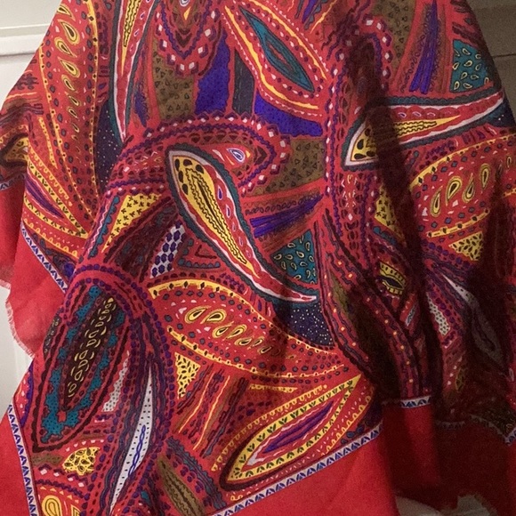 JAGO 100% lightweight wool scarf 34 inch square RED paisley print bright colors - Picture 10 of 13